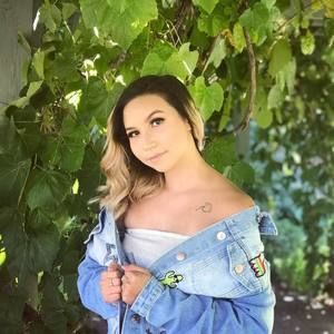 Meet your Posher, Marisol